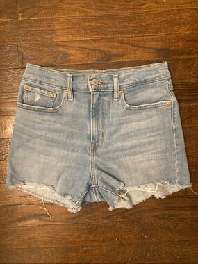 LEVI’S- Light Wash Denim Women's Cutoff Shorts, Size 27